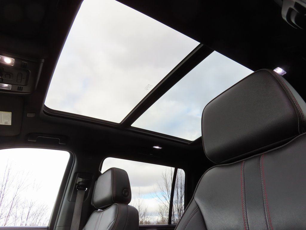 Certified 2023 Chevrolet Suburban RST w/ Luxury Package image 5