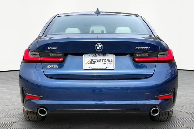 Used 2021 BMW 330i xDrive Sedan w/ Premium Package image 6