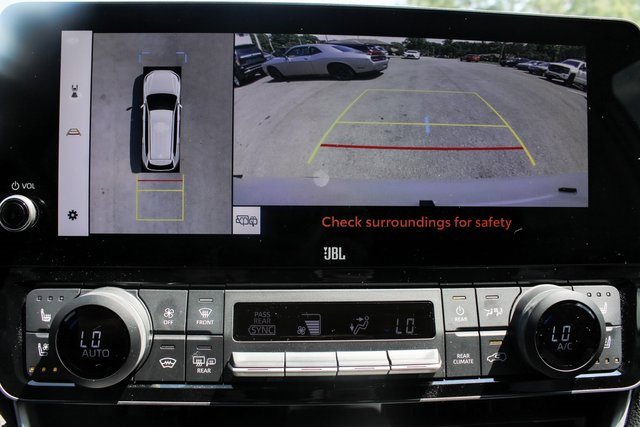Used 2025 Toyota Grand Highlander AWD image 30