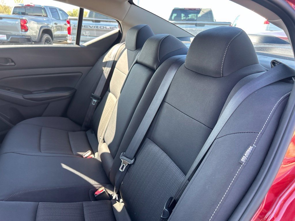 Used 2025 Nissan Altima 2.5 SV FWD image 35