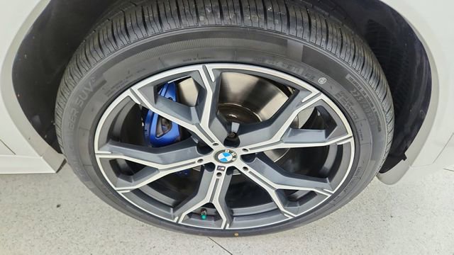 Used 2023 BMW X6 xDrive40i w/ Executive Package image 58