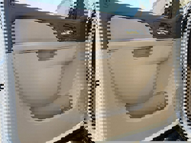 Used 2011 Chevrolet Avalanche LTZ image 23