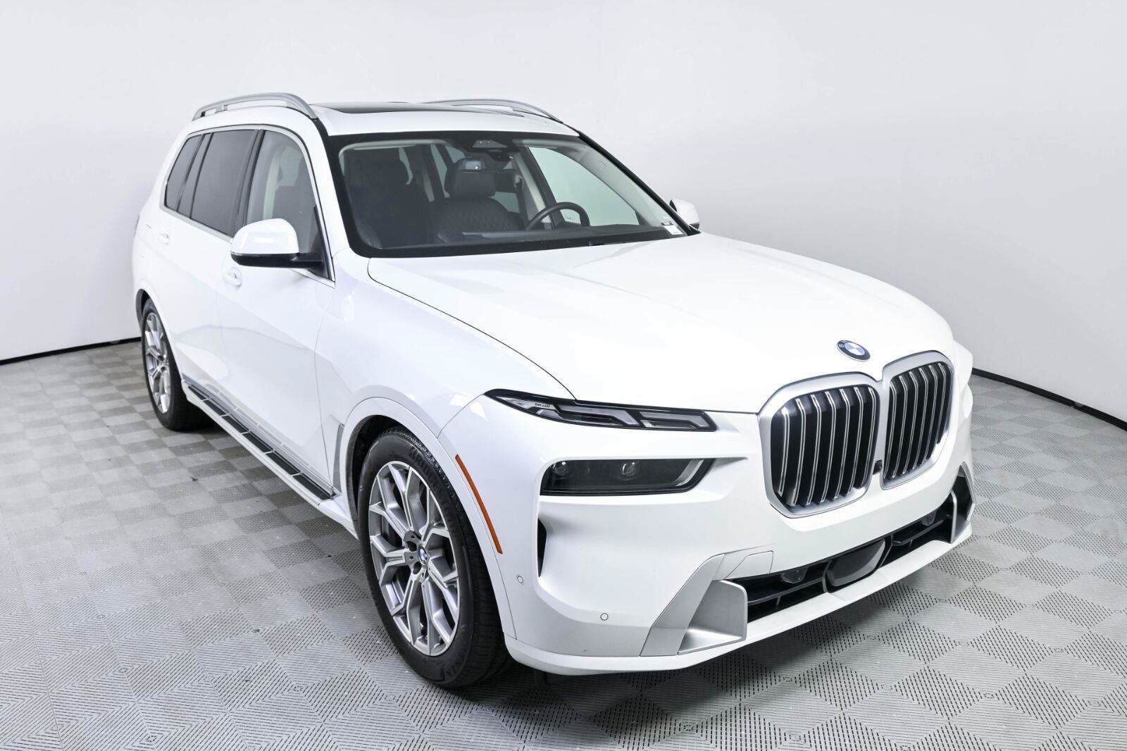 Used 2026 BMW X7 xDrive40i AWD/4WD image 24