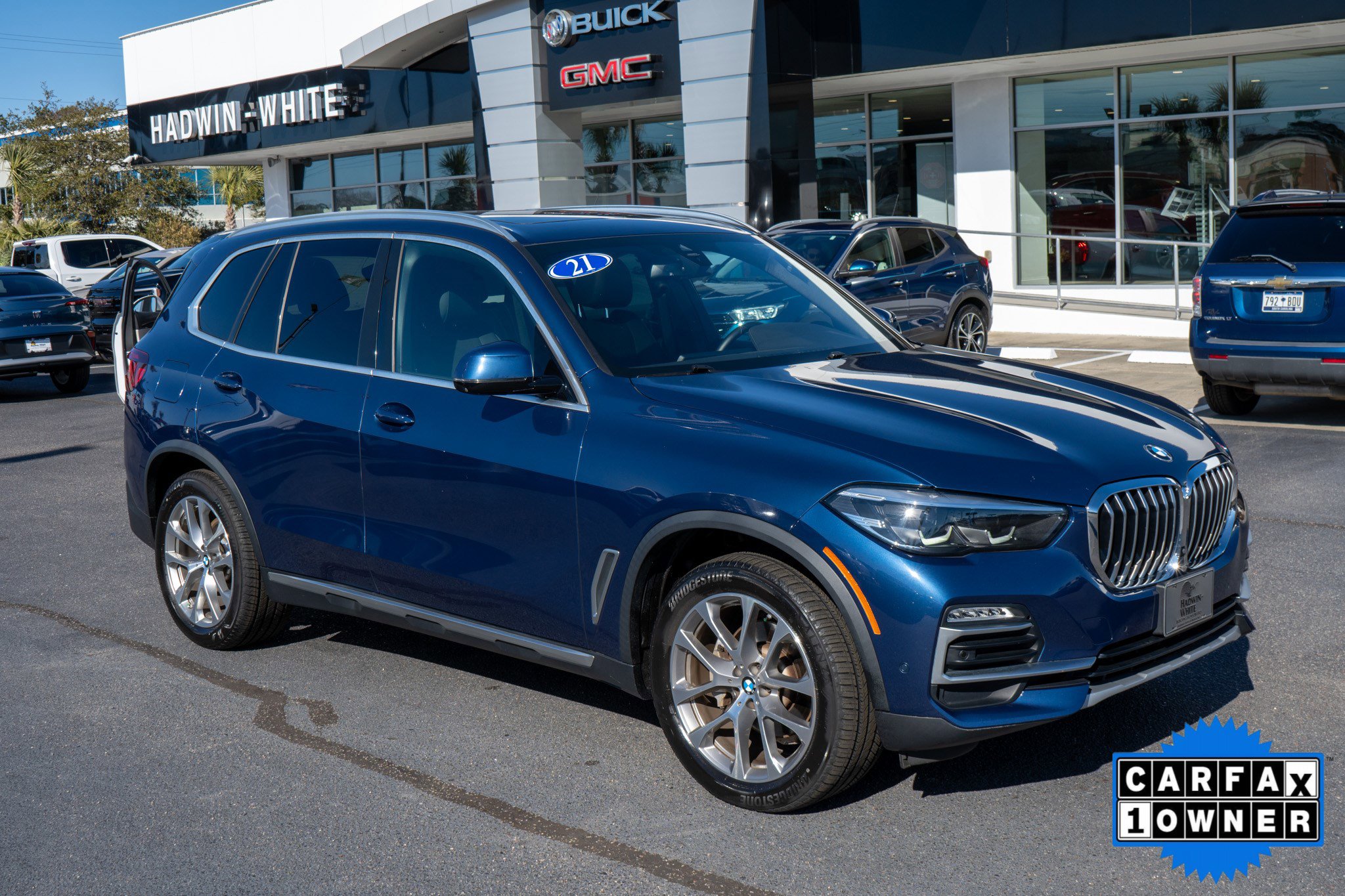 Used 2021 BMW X5 xDrive40i w/ Convenience Package image 1