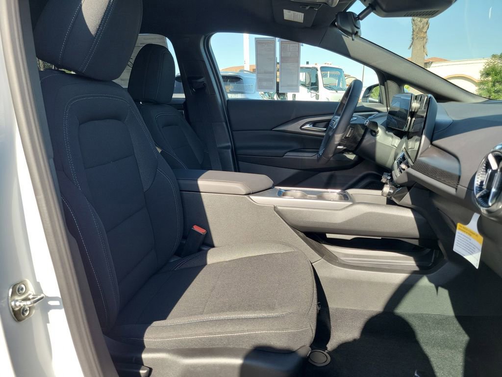 New 2026 Chevrolet Equinox EV LT image 14