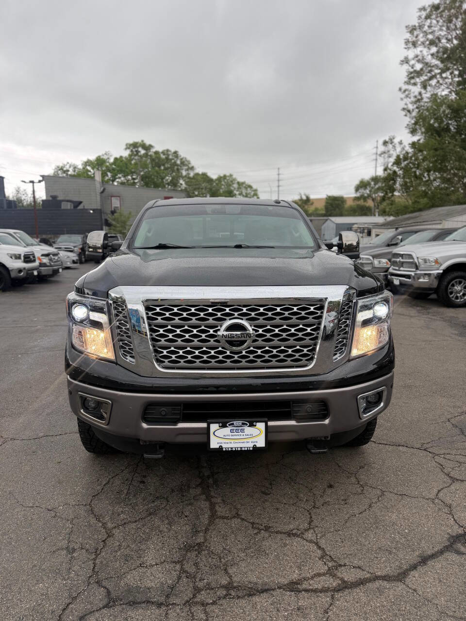 Used 2018 Nissan Titan Platinum Reserve w/ Platinum Utility Package AWD/4WD image 3