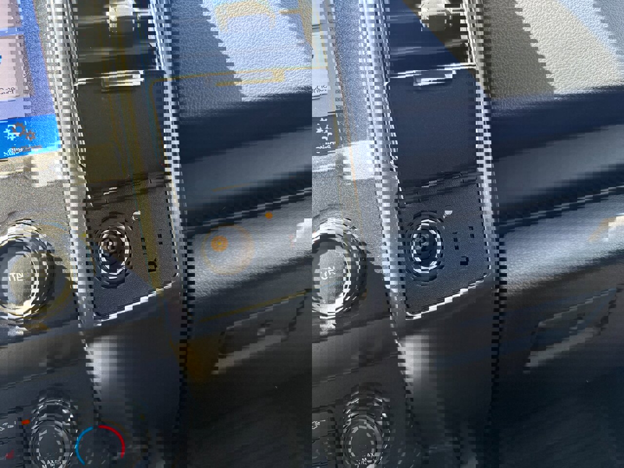 Used 2019 Ford F150 XLT w/ Equipment Group 302A Luxury AWD/4WD image 24