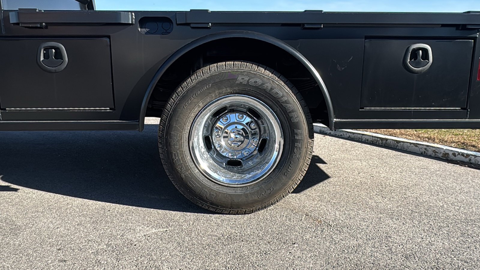New 2026 RAM 3500 Tradesman w/ Chrome Appearance Group A AWD/4WD image 23