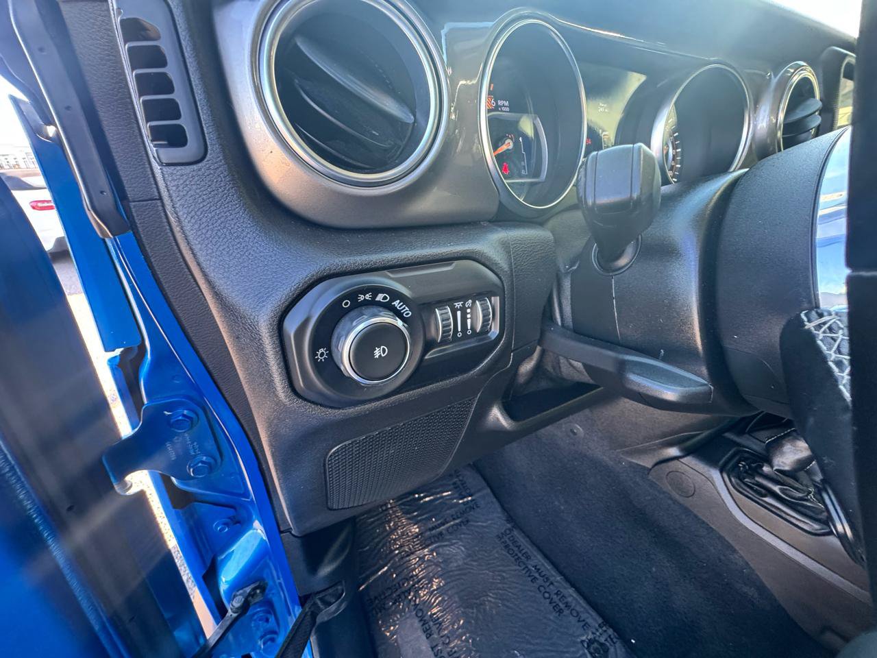 Used 2021 Jeep Wrangler Unlimited Sahara AWD/4WD image 27