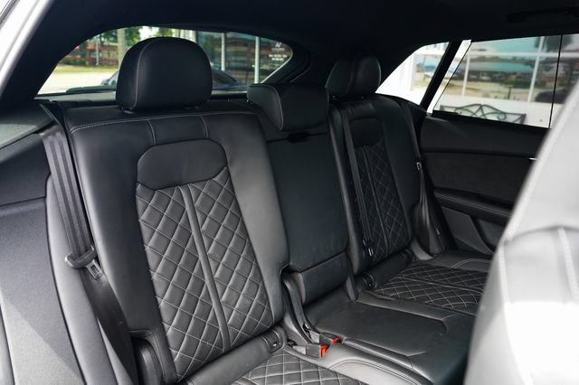 Used 2023 Audi SQ8 Prestige AWD/4WD image 16