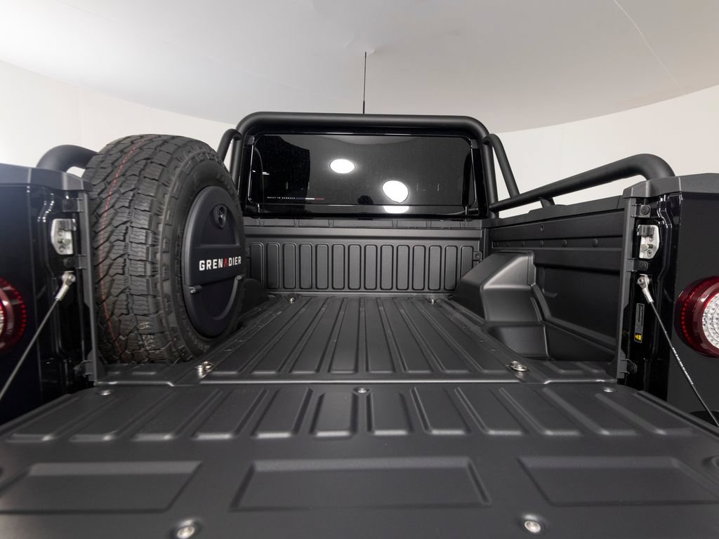 New 2026 INEOS Grenadier Quartermaster Black Edition AWD/4WD image 42