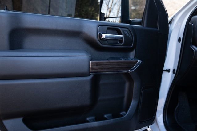 Used 2025 Chevrolet Silverado 2500 LT w/ Convenience Package image 38