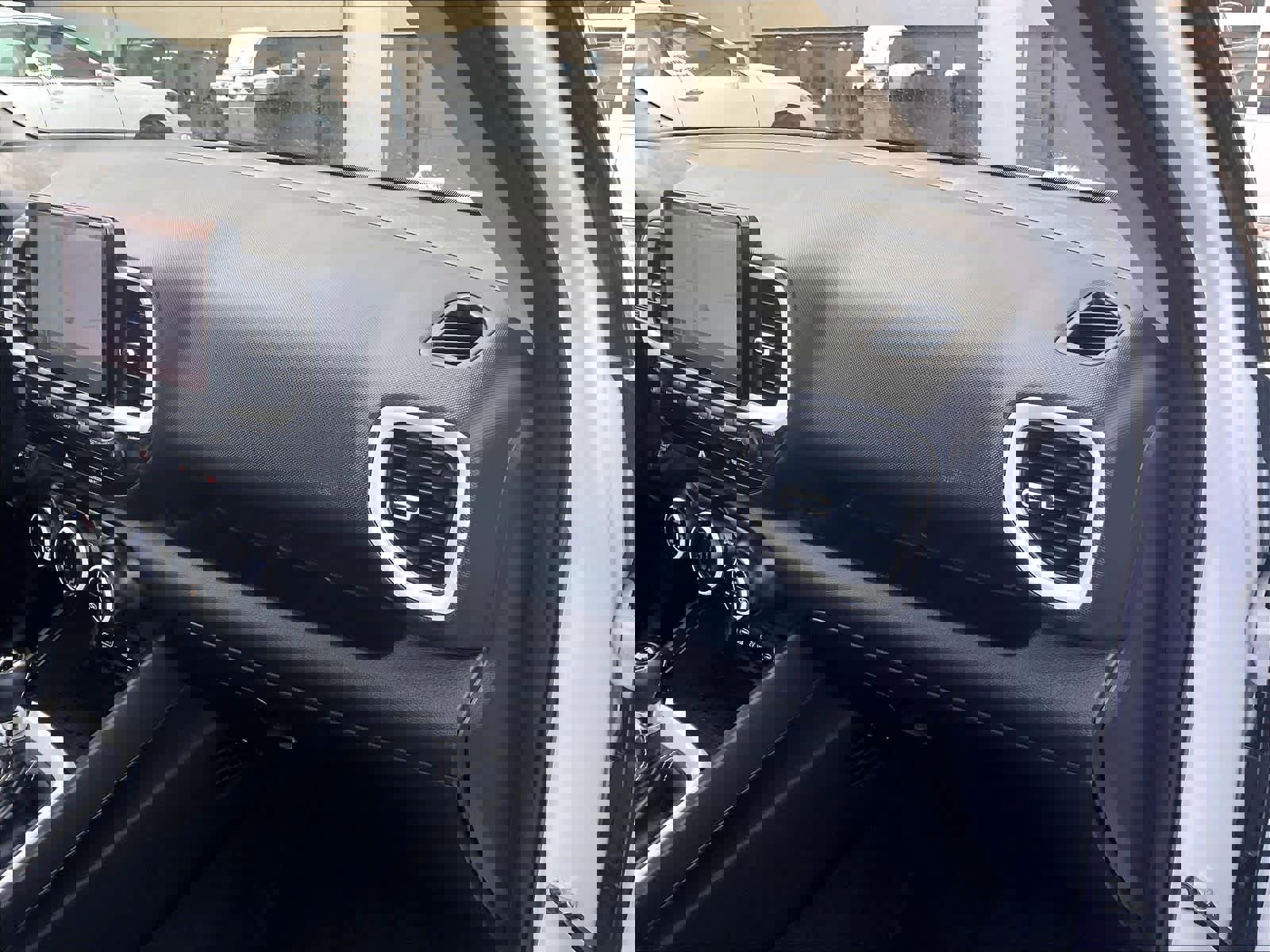 Certified 2023 Hyundai Venue Limited image 13