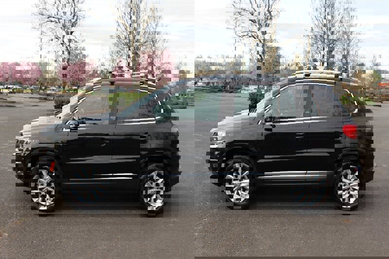 Used 2017 Volkswagen Tiguan Wolfsburg Edition image 7