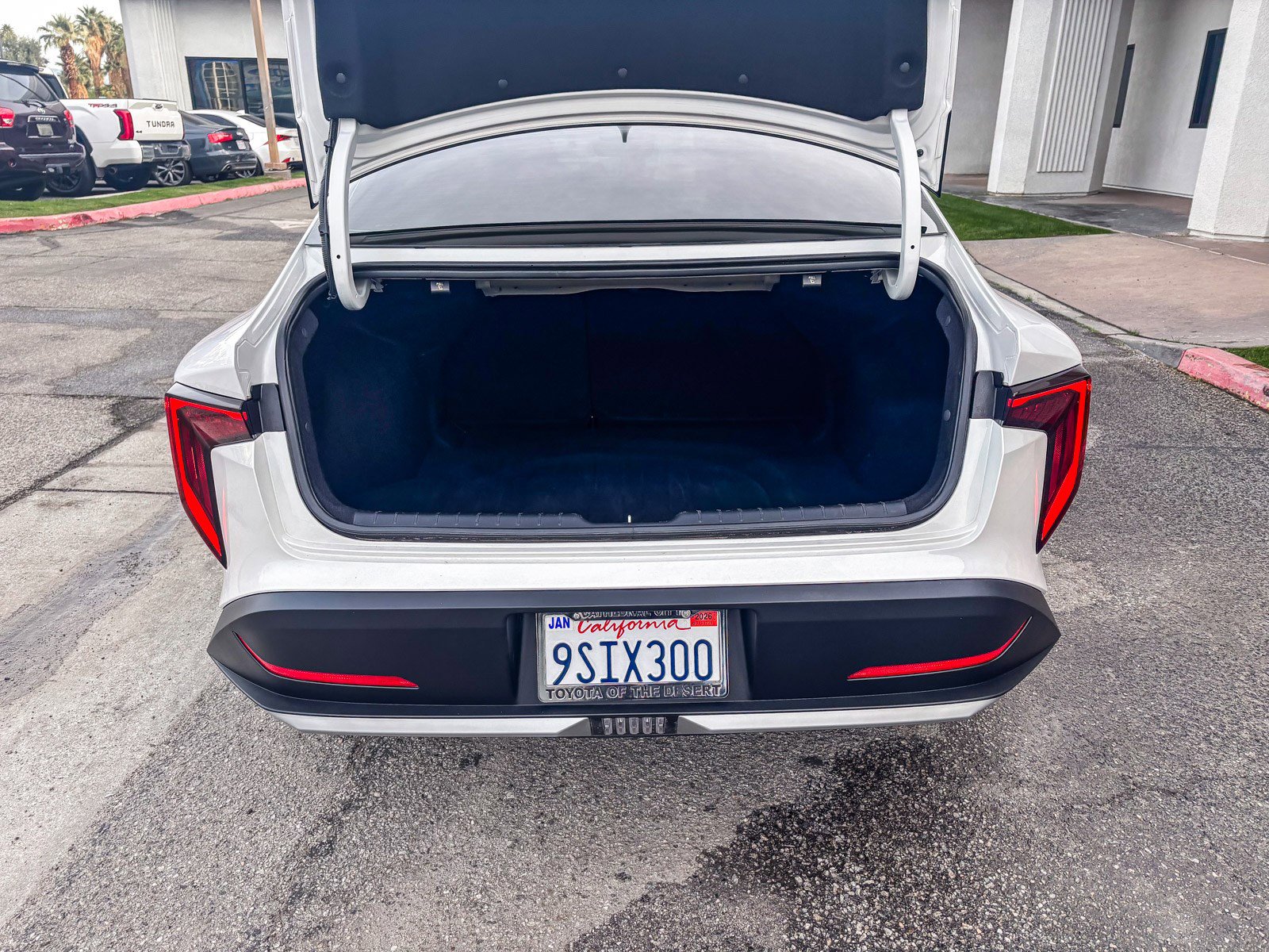 Used 2025 Kia K4 EX image 14