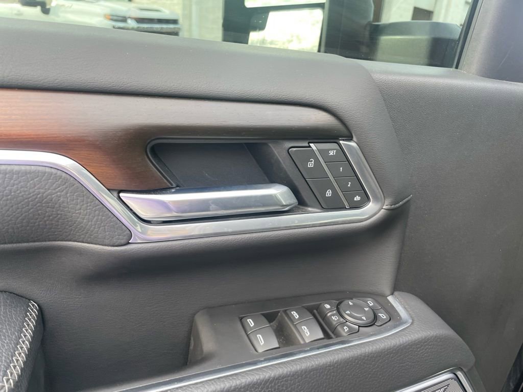 Used 2025 GMC Sierra 2500 Denali w/ Denali Reserve Package image 12