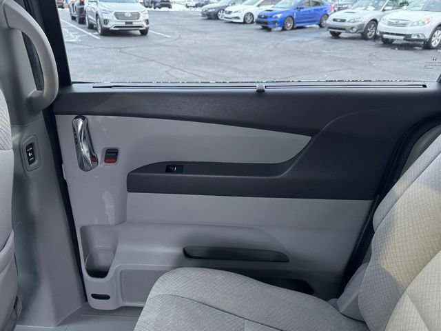 Used 2016 Honda Odyssey SE image 17