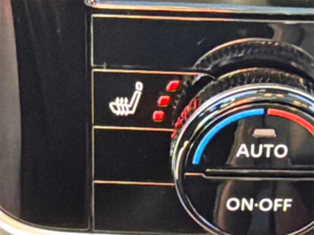 Used 2025 Nissan Rogue Platinum w/ Platinum Premium Package image 31