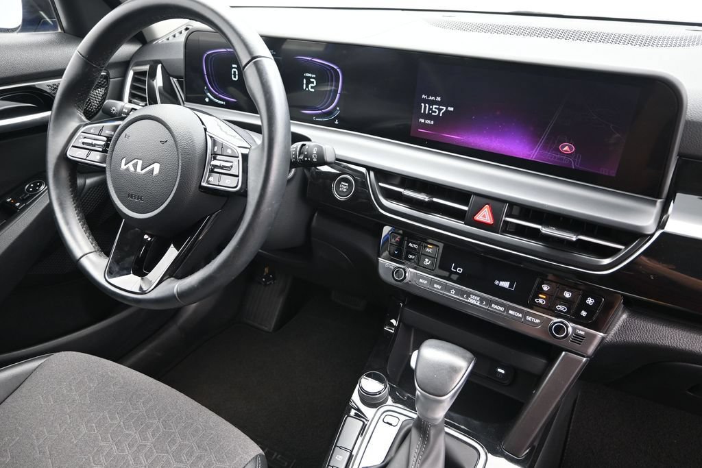 Used 2025 Kia Seltos S FWD image 17