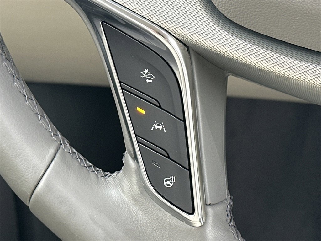 Used 2020 Cadillac XT5 Premium Luxury image 27