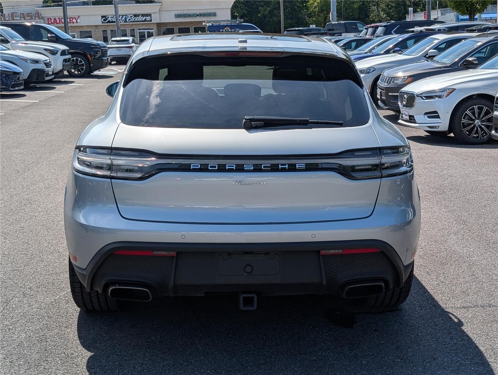 Used 2024 Porsche Macan AWD/4WD image 4