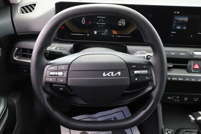 Used 2025 Kia K4 FWD image 22