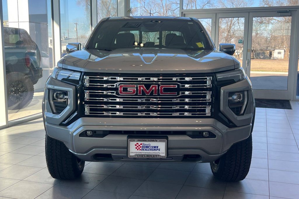 New 2026 GMC Canyon Denali image 6
