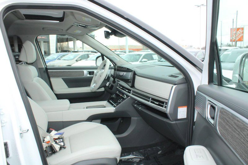 Used 2026 Hyundai Santa Fe Limited image 12
