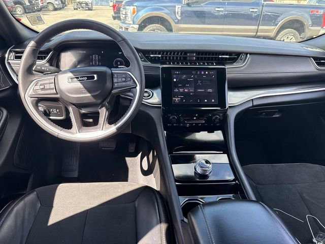 Used 2023 Jeep Grand Cherokee Altitude image 19