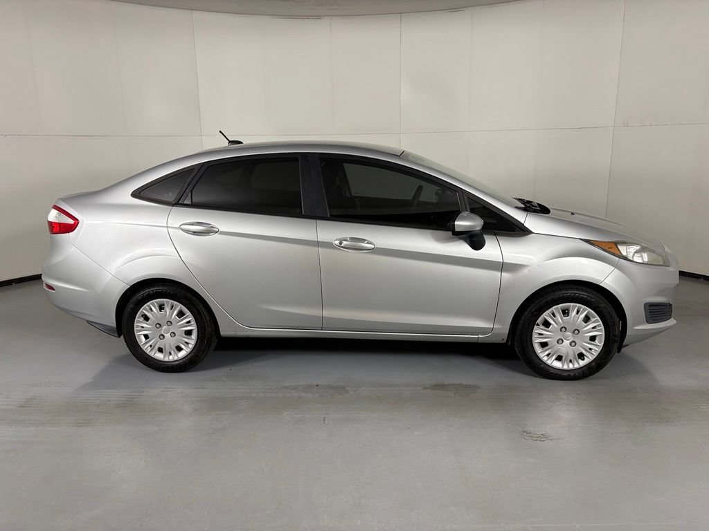 Used 2015 Ford Fiesta S FWD image 9