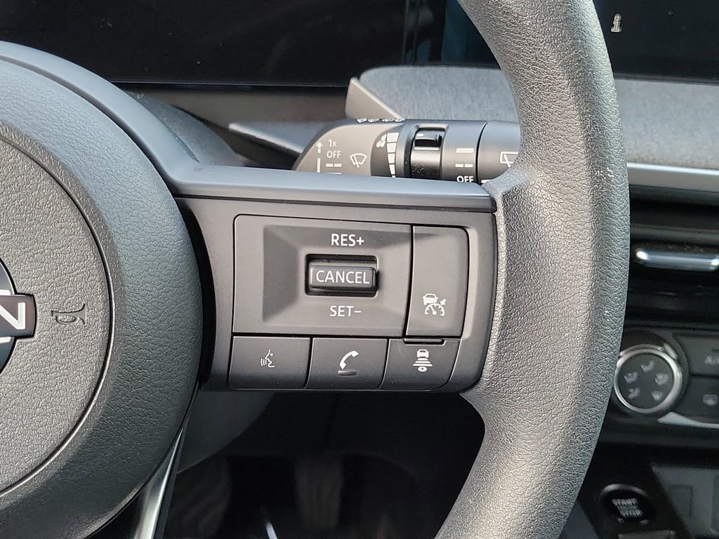 Certified 2025 Nissan Kicks SV image 6