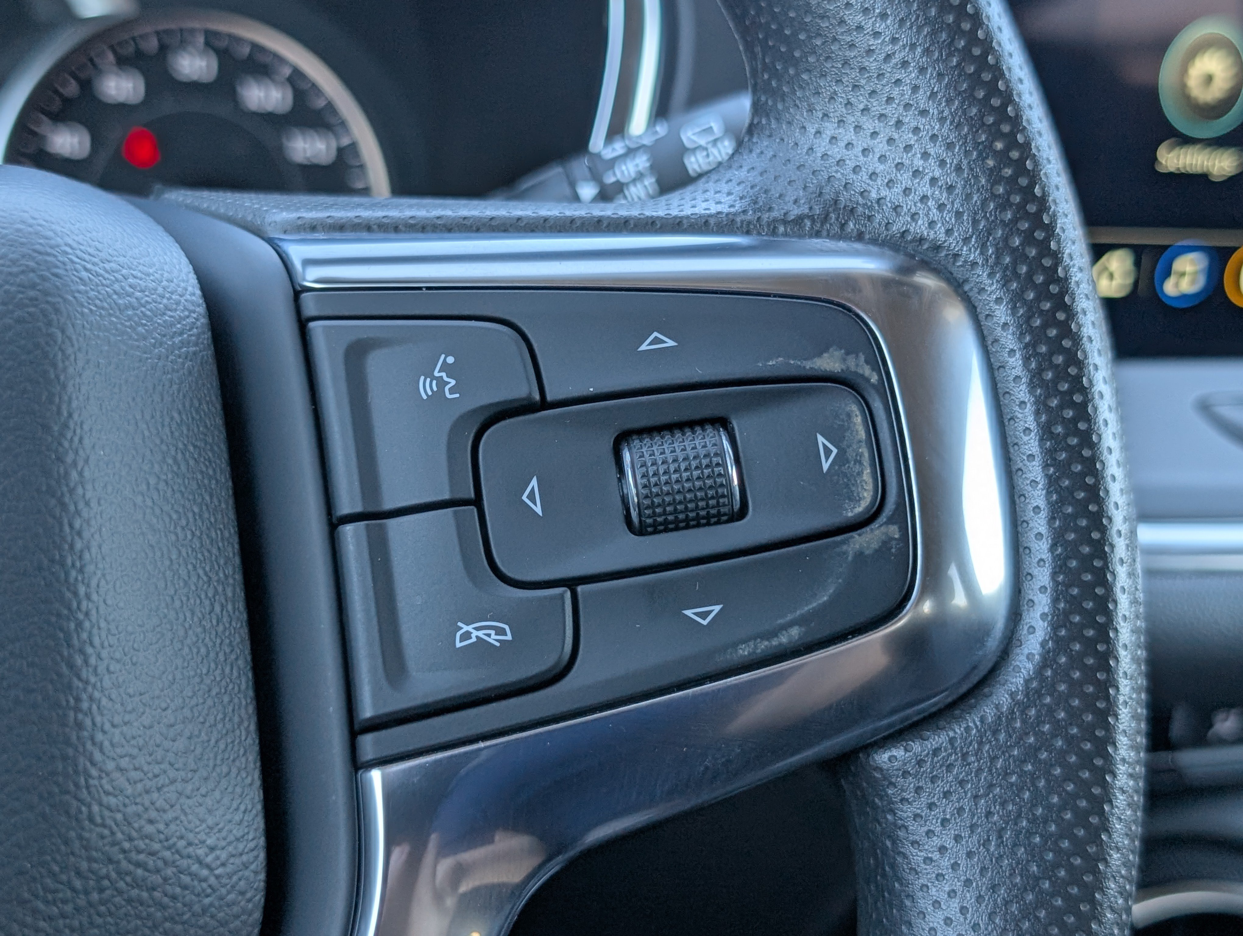 Used 2024 Chevrolet Blazer LT w/ Convenience Package FWD image 24