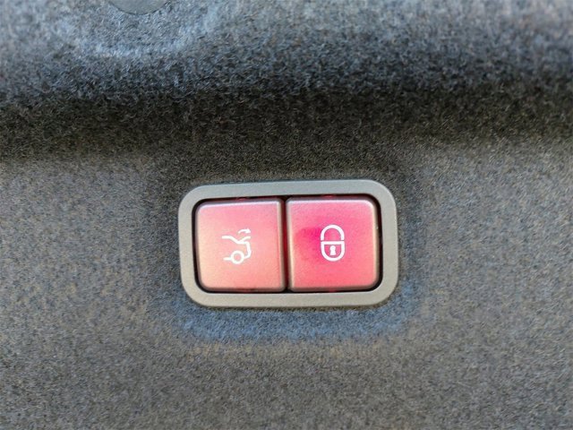 Used 2022 Mercedes-Benz SL 63 AMG 4MATIC w/ Driver Assistance Package image 12