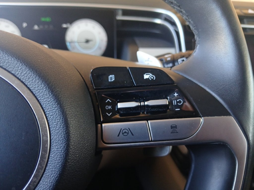 Used 2022 Hyundai Tucson Limited AWD/4WD image 17