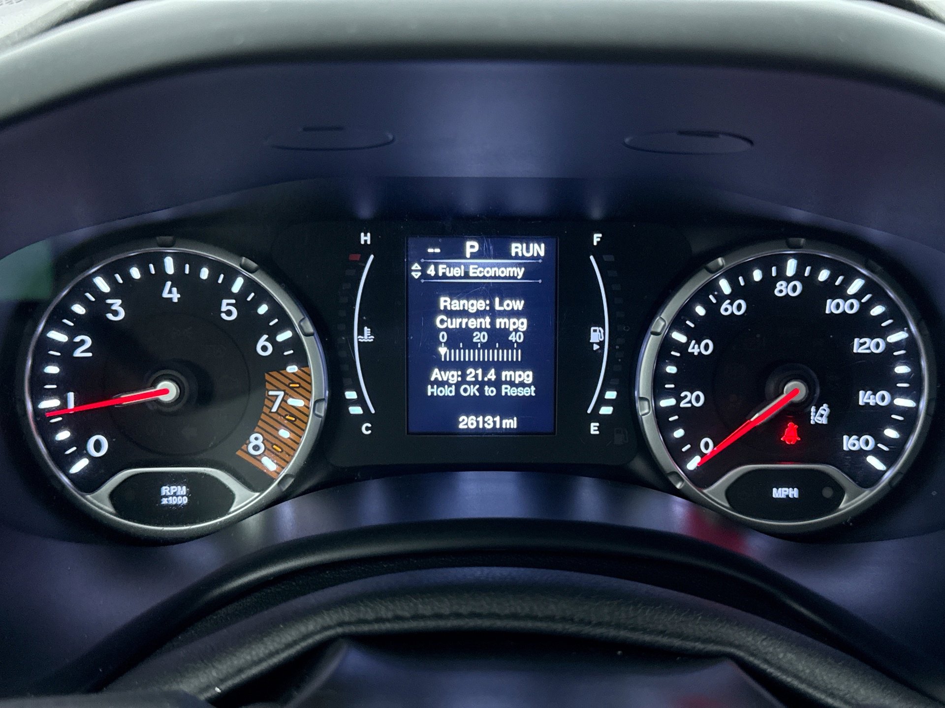 Used 2023 Jeep Renegade Latitude w/ Sun & Fun Group AWD/4WD image 13