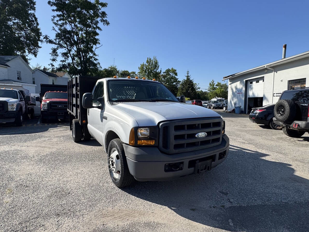 Used 2007 Ford F350 2WD Regular Cab DRW Super Duty image 4