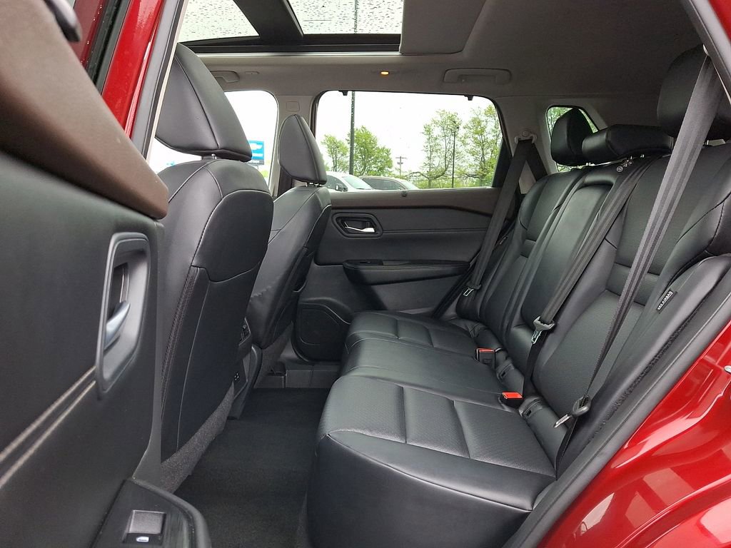 Used 2023 Nissan Rogue SV w/ SV Premium B Package AWD/4WD image 10