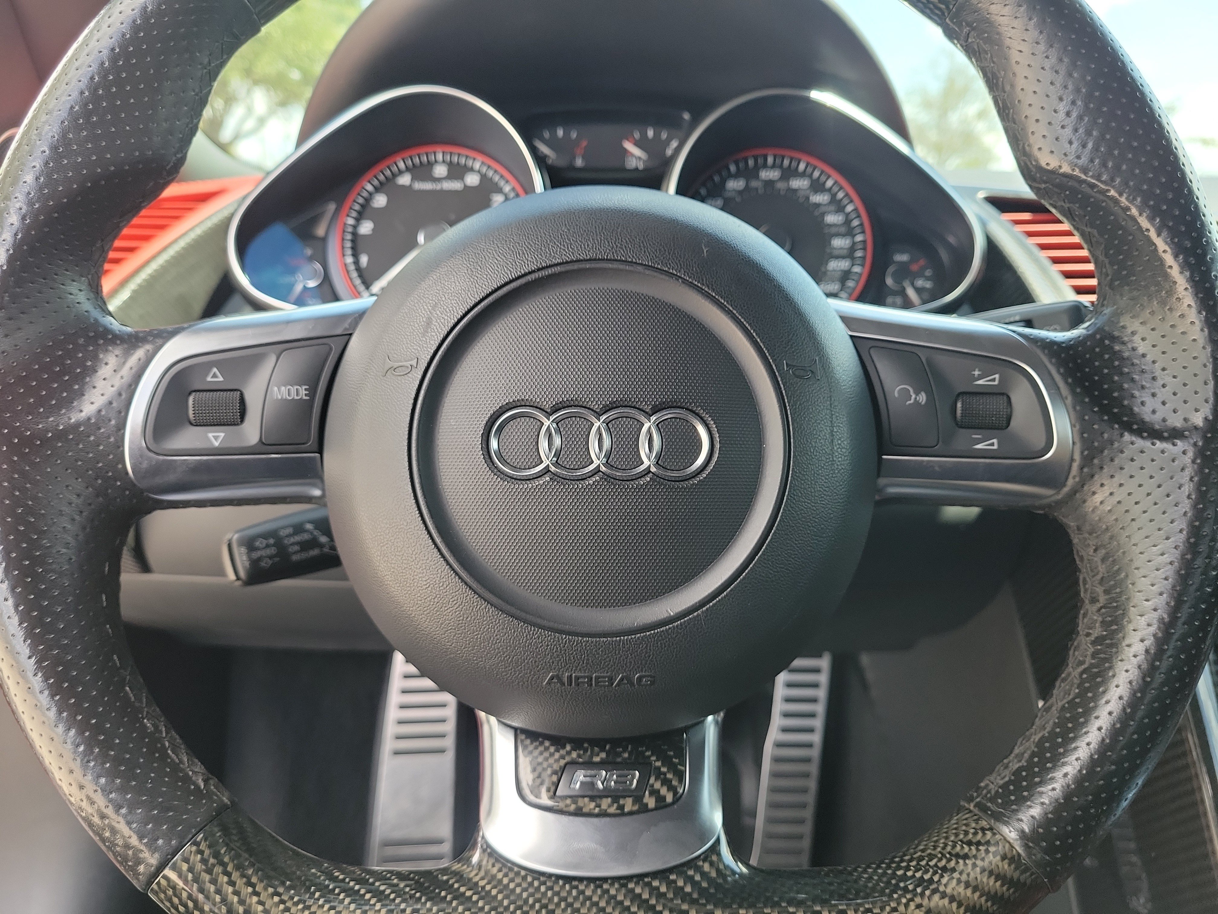 Used 2011 Audi R8 V10 AWD/4WD image 17