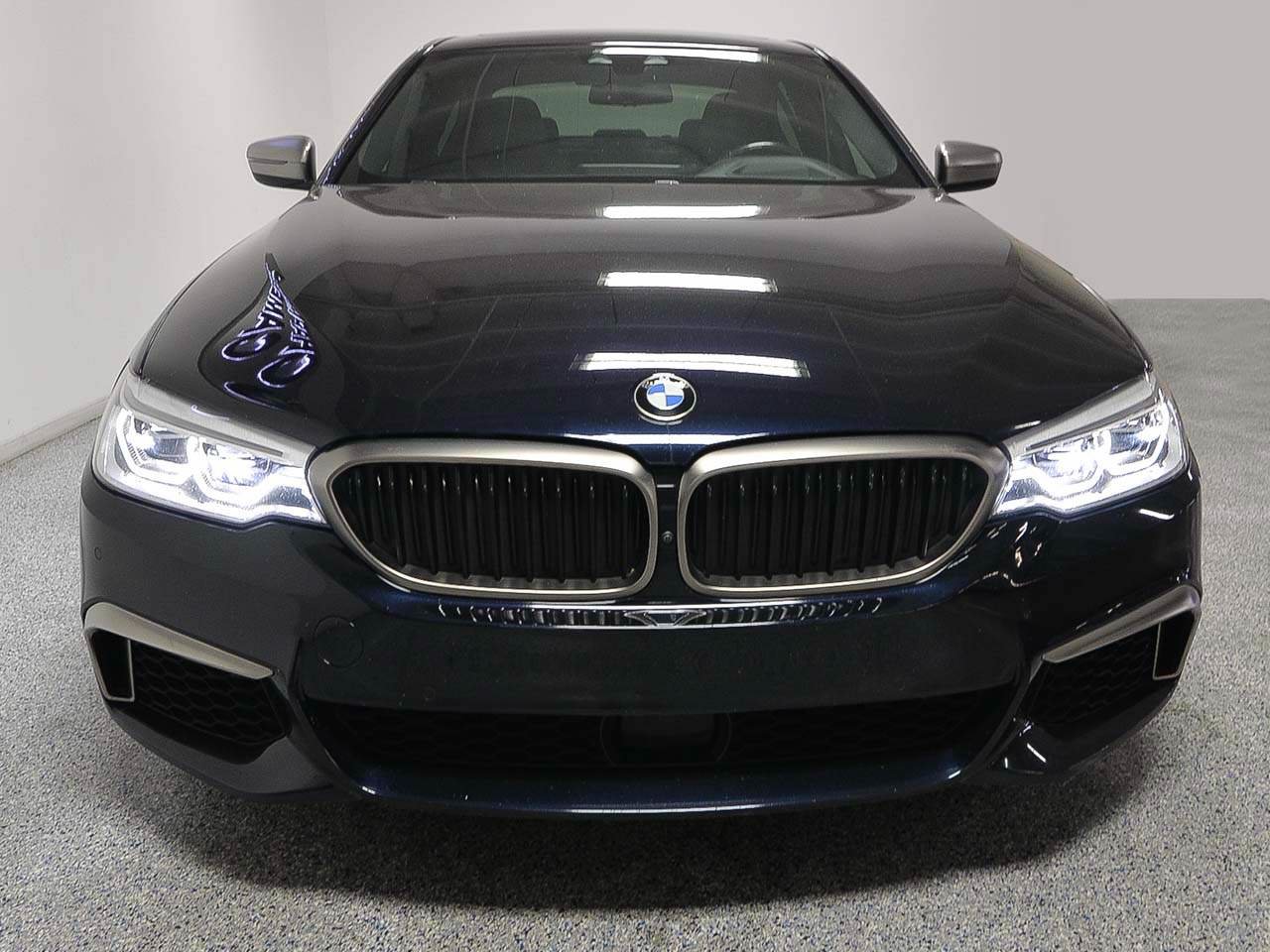Used 2018 BMW M550i xDrive AWD/4WD image 2