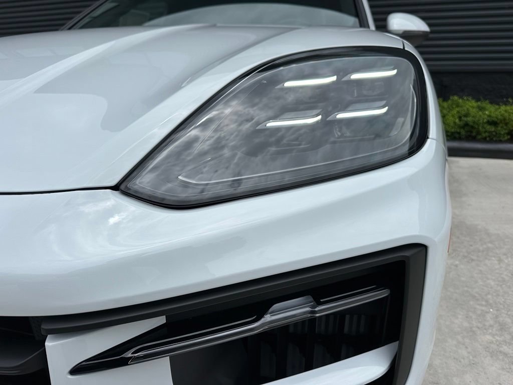 New 2026 Porsche Cayenne S AWD/4WD image 9