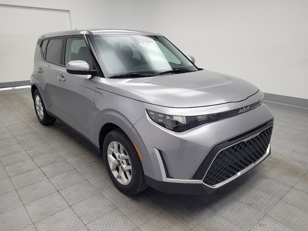 Used 2025 Kia Soul LX image 13