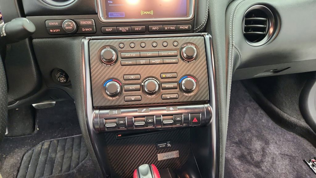 Used 2016 Nissan GT-R Black Edition image 35