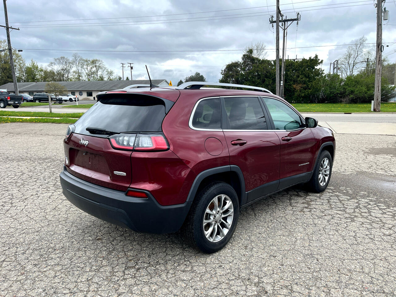 Used 2019 Jeep Cherokee Latitude Plus w/ Cold Weather Group image 5