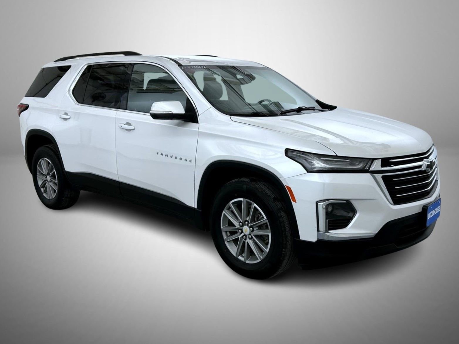 Used 2023 Chevrolet Traverse LT image 3