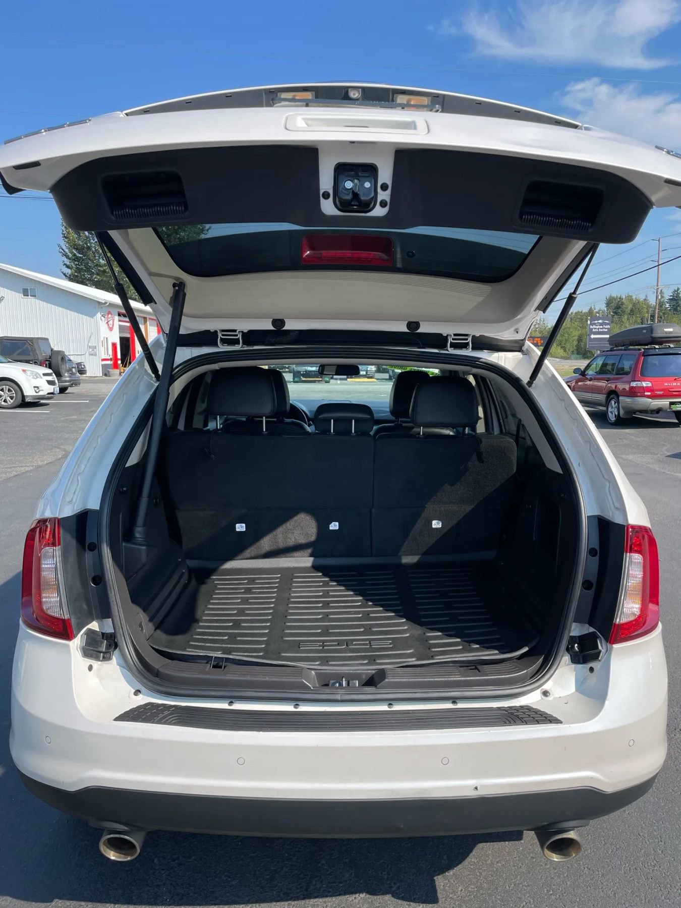 Used 2014 Ford Edge SEL w/ Equipment Group 205A AWD/4WD image 29