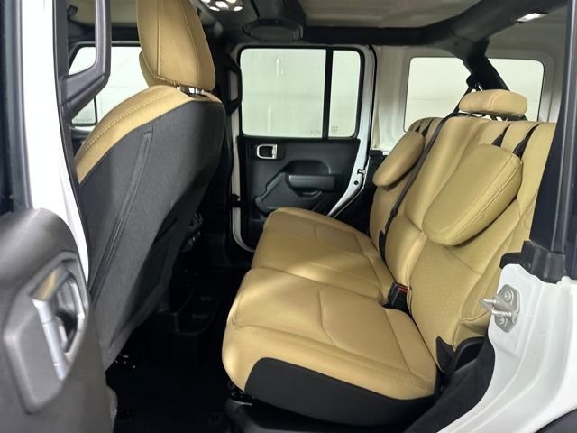 Used 2023 Jeep Wrangler Unlimited w/ Cold Weather Group image 25