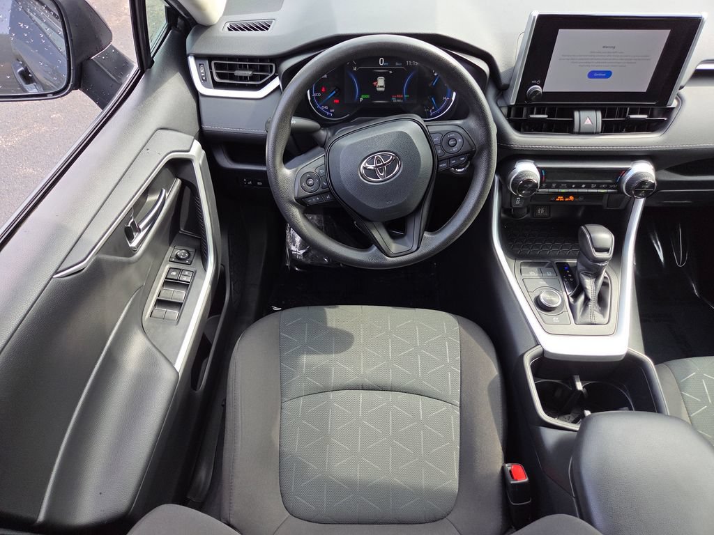 Used 2023 Toyota RAV4 XLE AWD/4WD image 29
