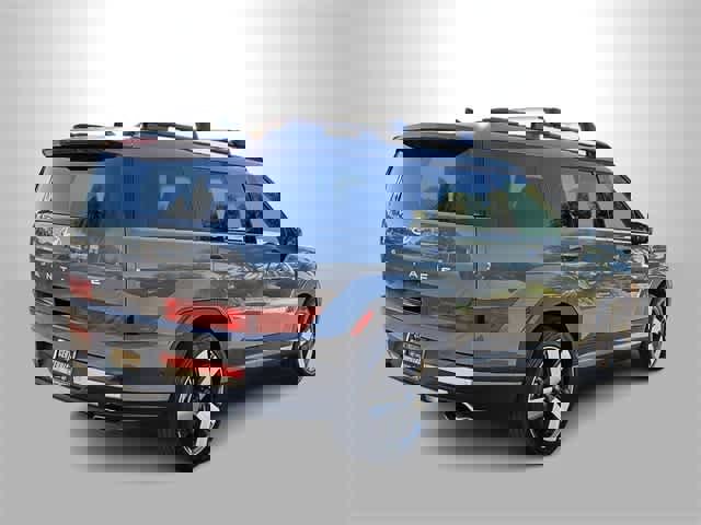 Certified 2025 Hyundai Santa Fe Limited image 8