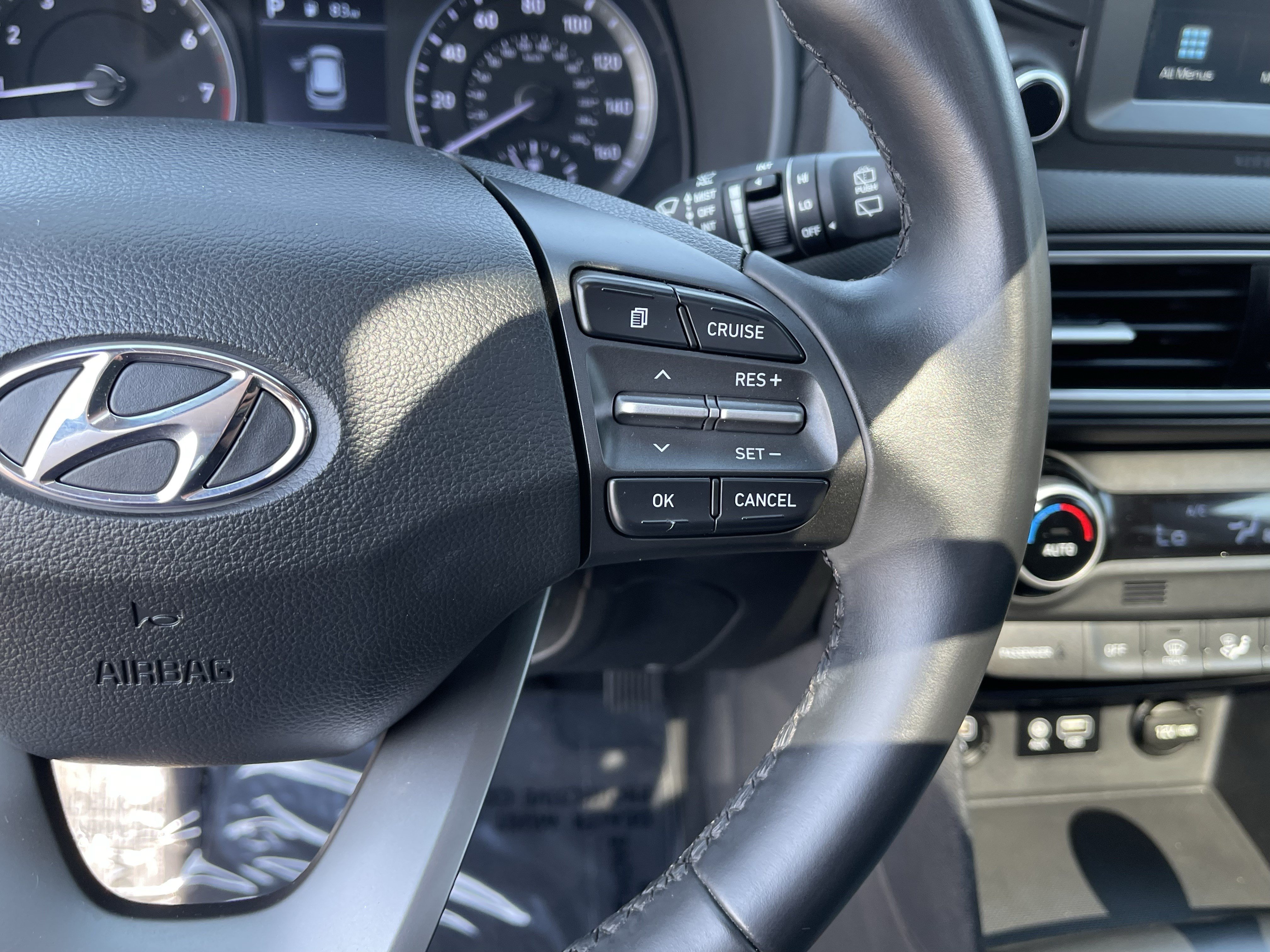 Used 2019 Hyundai Kona Limited FWD image 24