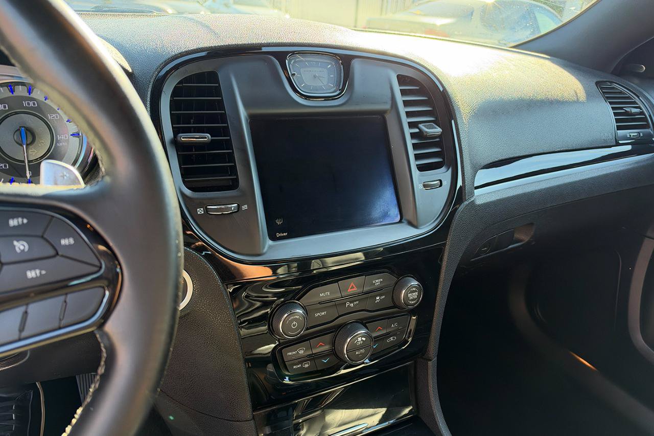 Used 2022 Chrysler 300 S RWD image 13